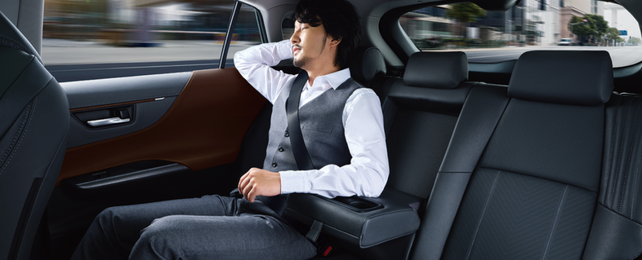 还在纠结买什么SUV？一汽丰田凌放告诉你什么是“新三高”