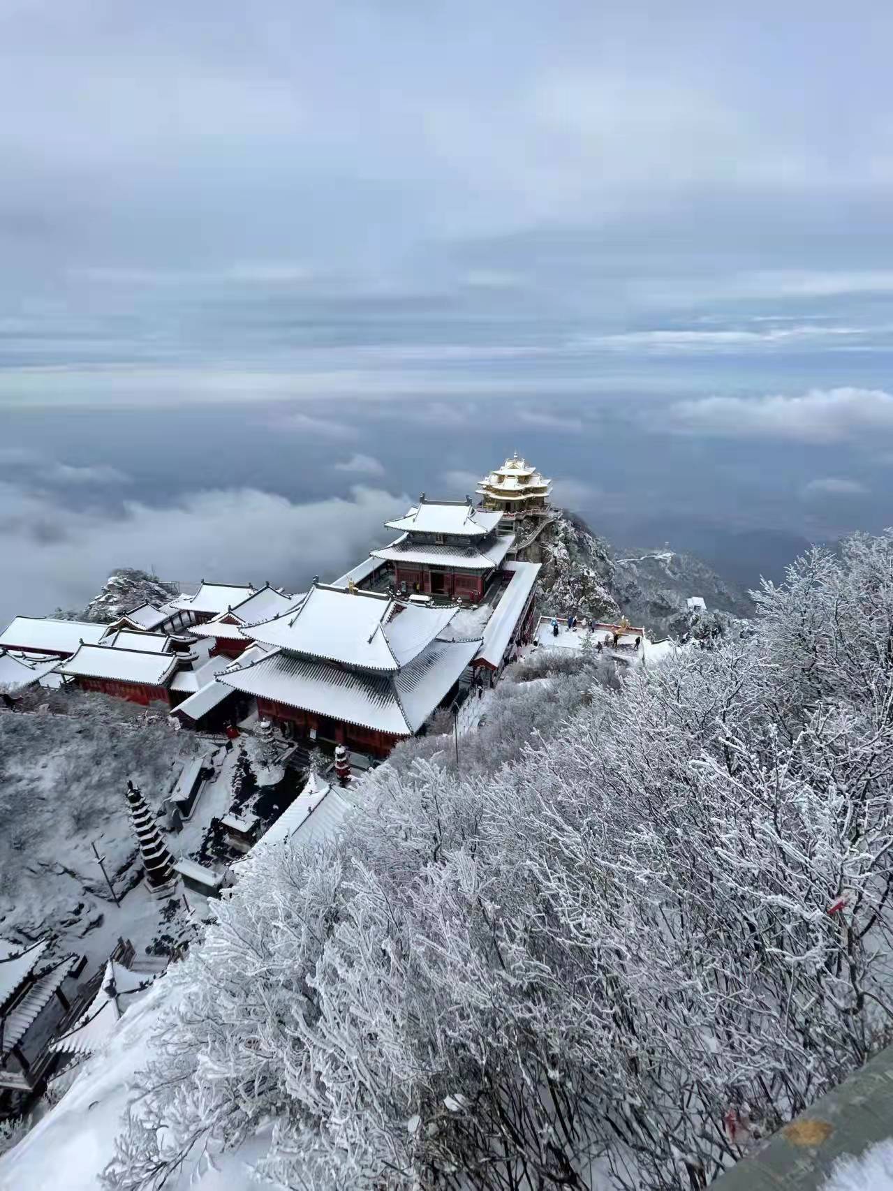 @全国游客：老君山景区免门票邀您赏雪啦！