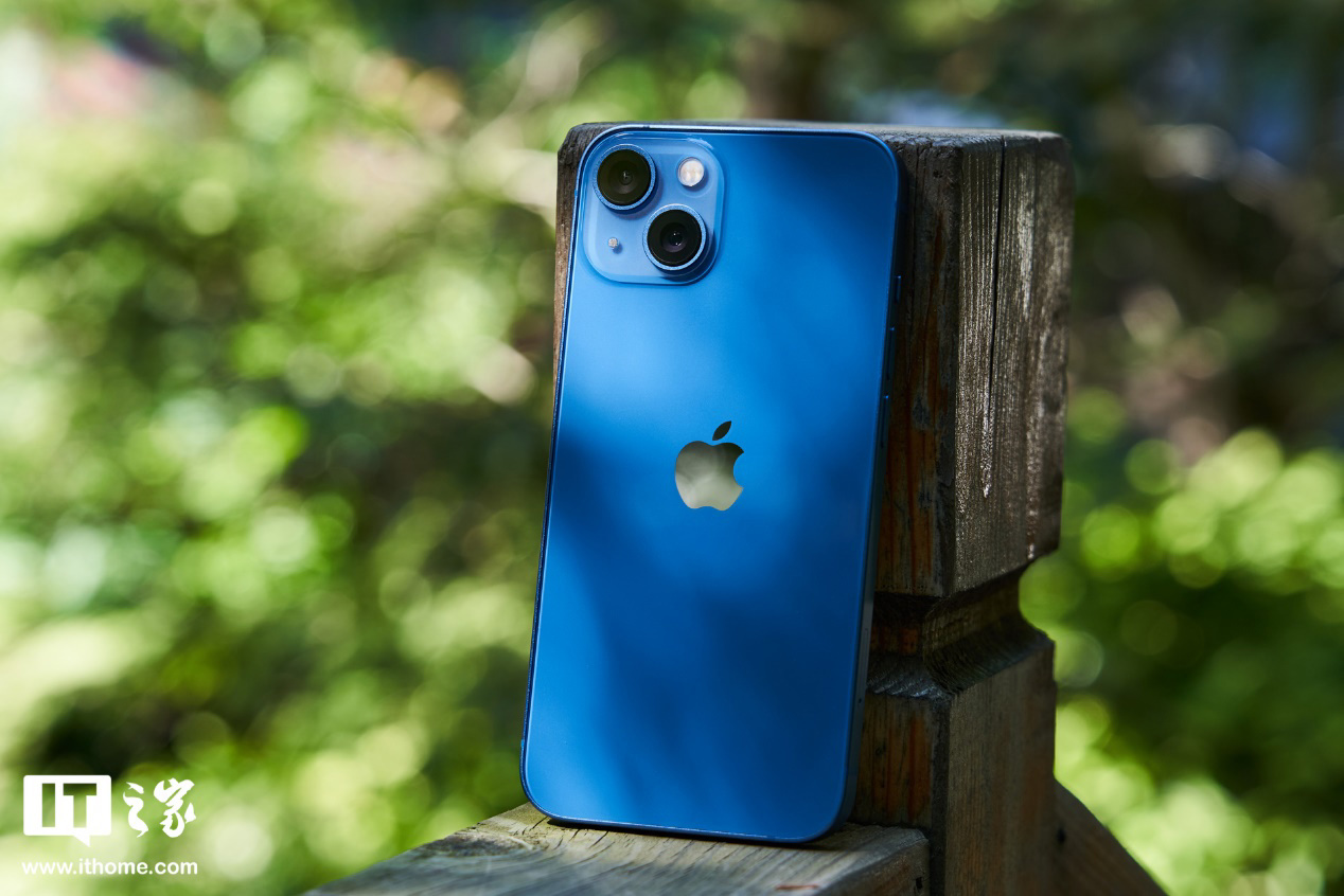 iPhone 13