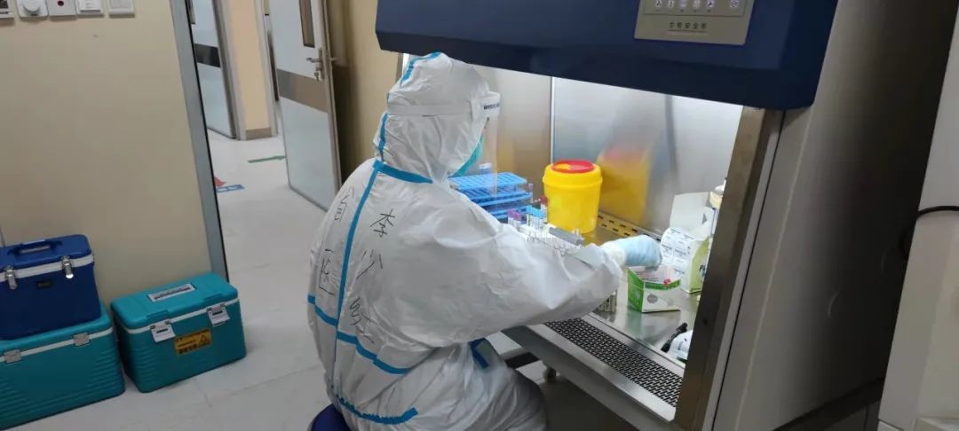 岂曰无衣，与子同裳！致敬甘肃省医抗疫逆行者