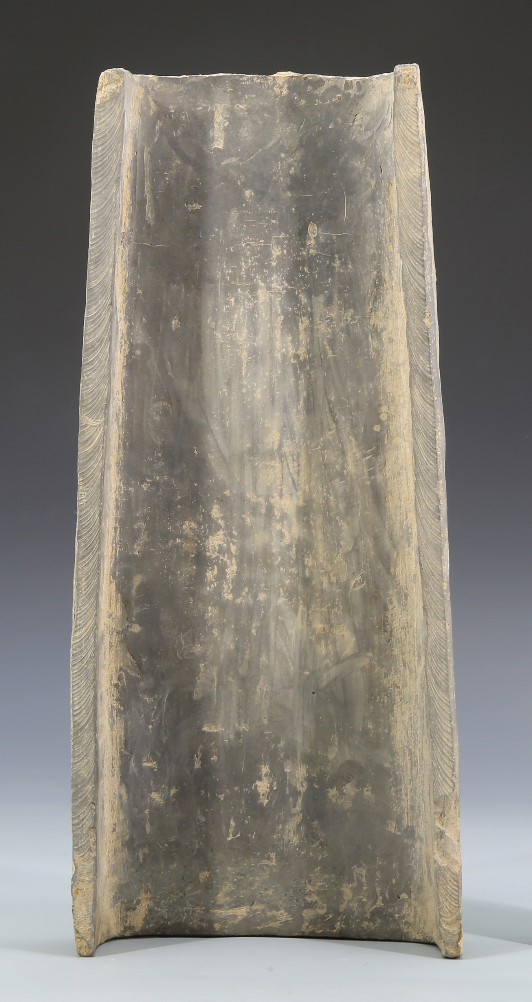 遇村遗址槽形板瓦