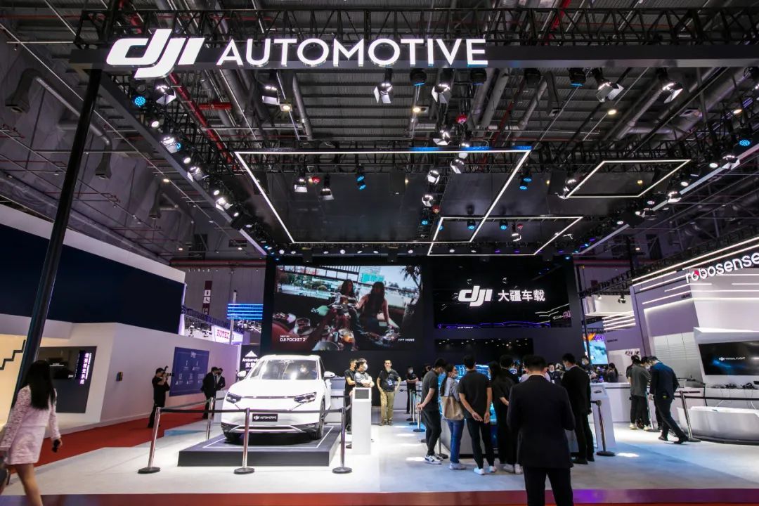 实地探访大疆车载基地:自动驾驶已能完成上下匝道,进出隧道,变道超车