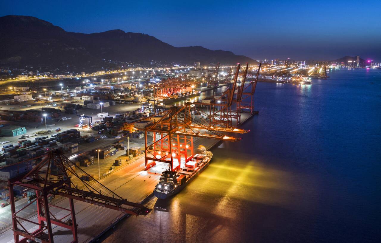 连云港港:打造陆海联运标杆示范 描绘东方大港新蓝图凤凰网江苏_凤凰