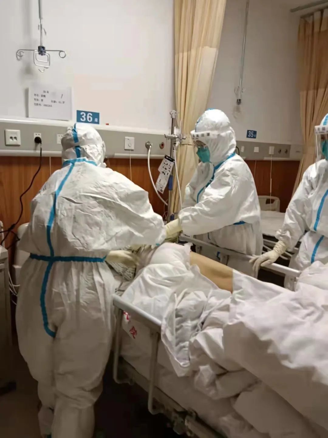 岂曰无衣，与子同裳！致敬甘肃省医抗疫逆行者