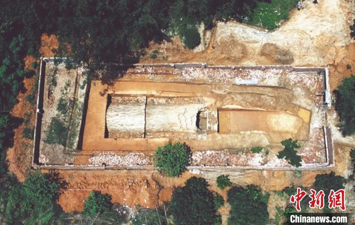 五代南汉德陵、康陵(资料图) 广州市文物考古研究院 供图