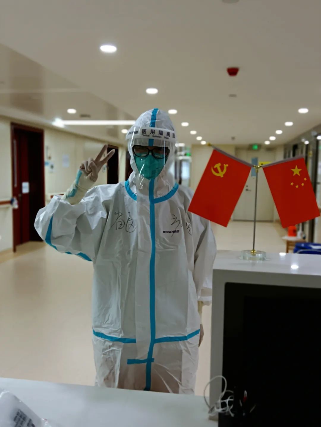 岂曰无衣，与子同裳！致敬甘肃省医抗疫逆行者