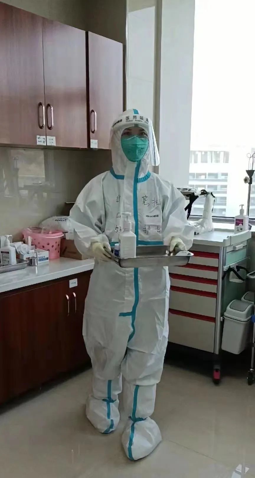 岂曰无衣，与子同裳！致敬甘肃省医抗疫逆行者