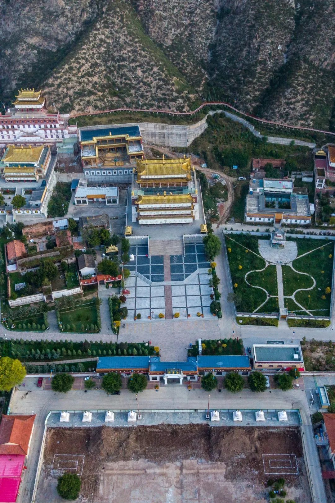▲ 天祝县十四寺院之首的天堂寺。摄影/周昭辉