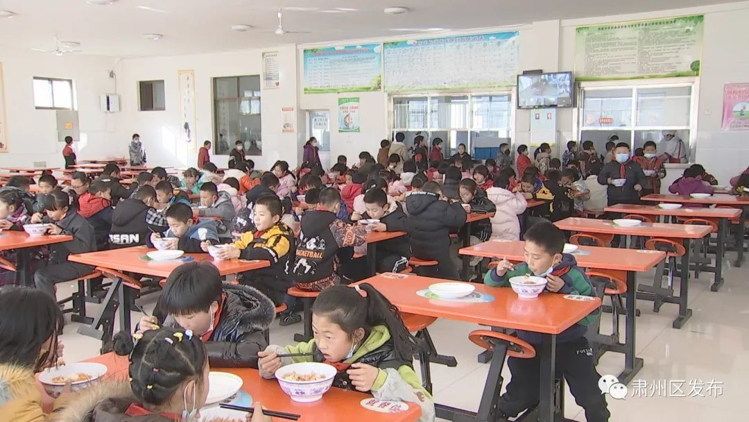 "小食堂"做出"民生味道" 肃州端稳农村学生"健康碗"