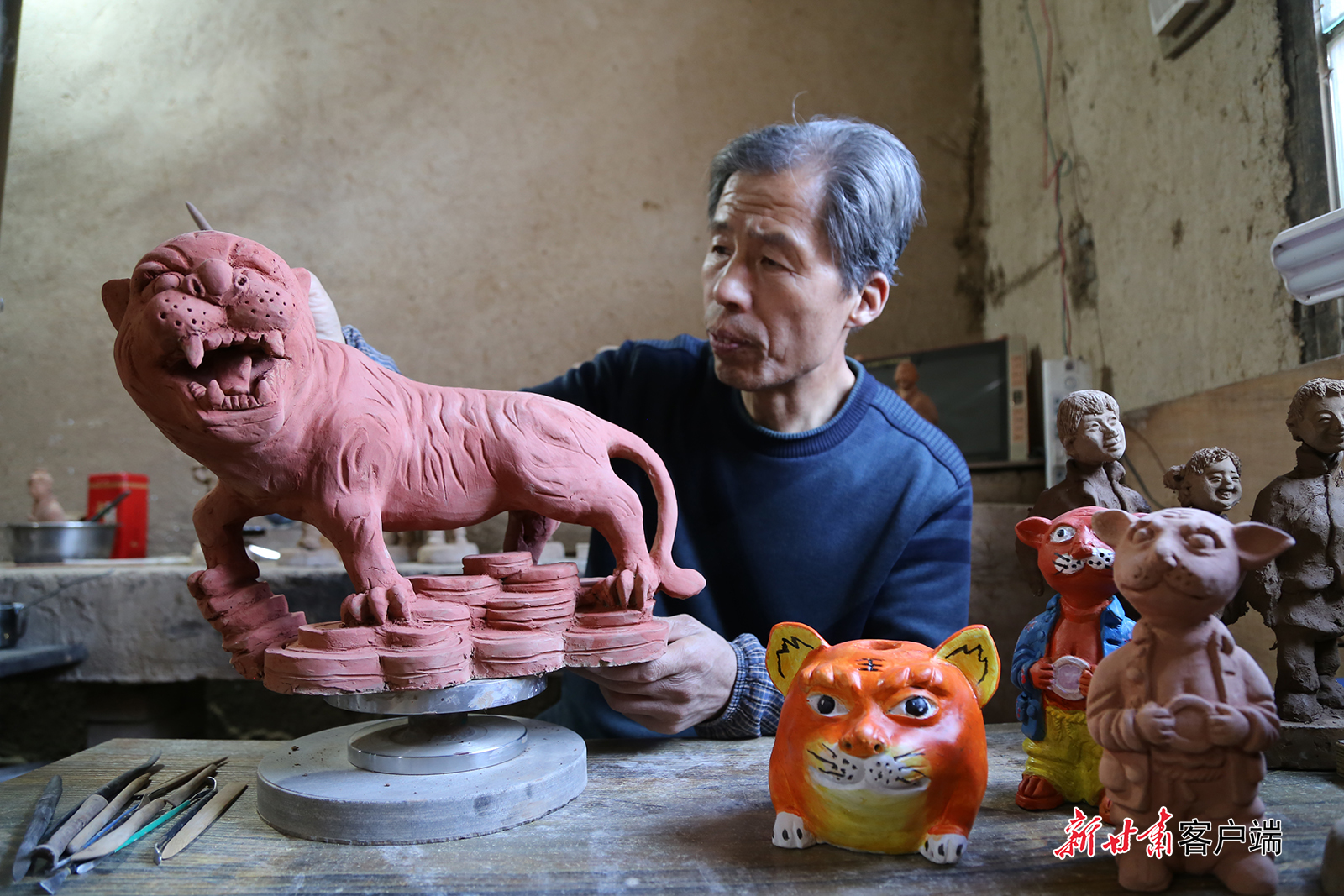 民间艺人用泥塑留住乡愁