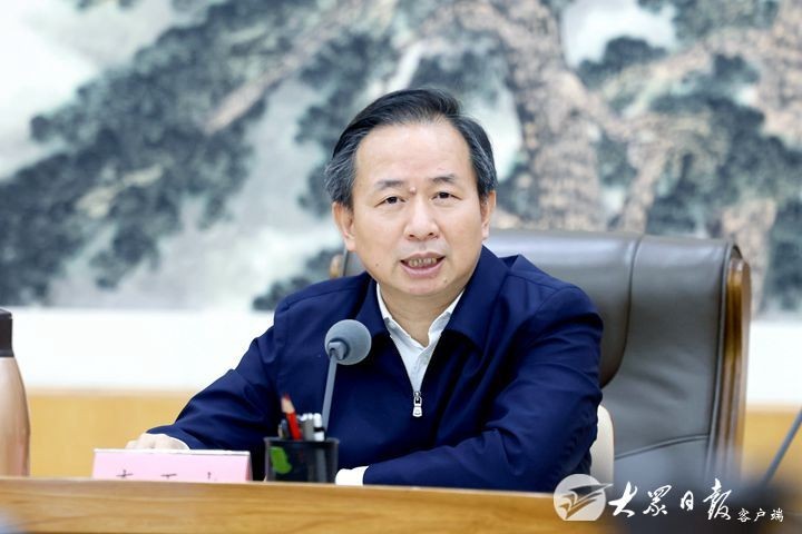 李干杰与全省新一届县市区党政正职集体谈话时强调牢记根本宗旨扎实