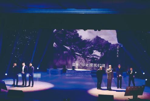 配音演员从幕后走到幕前,通过现场表演折服了观众。 赵滨 摄