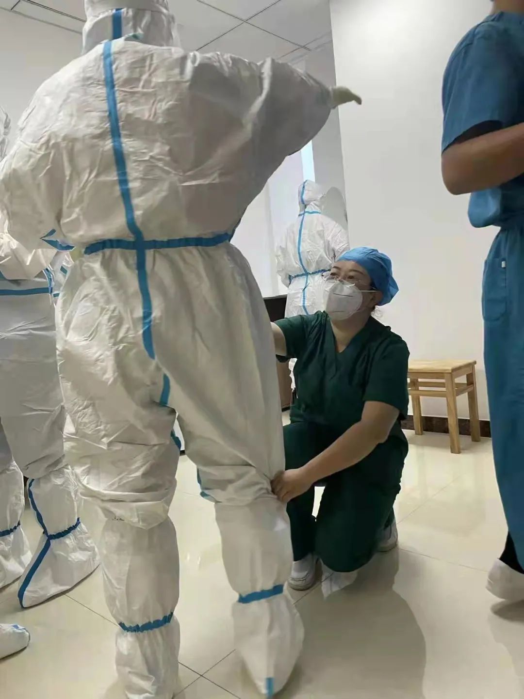 岂曰无衣，与子同裳！致敬甘肃省医抗疫逆行者