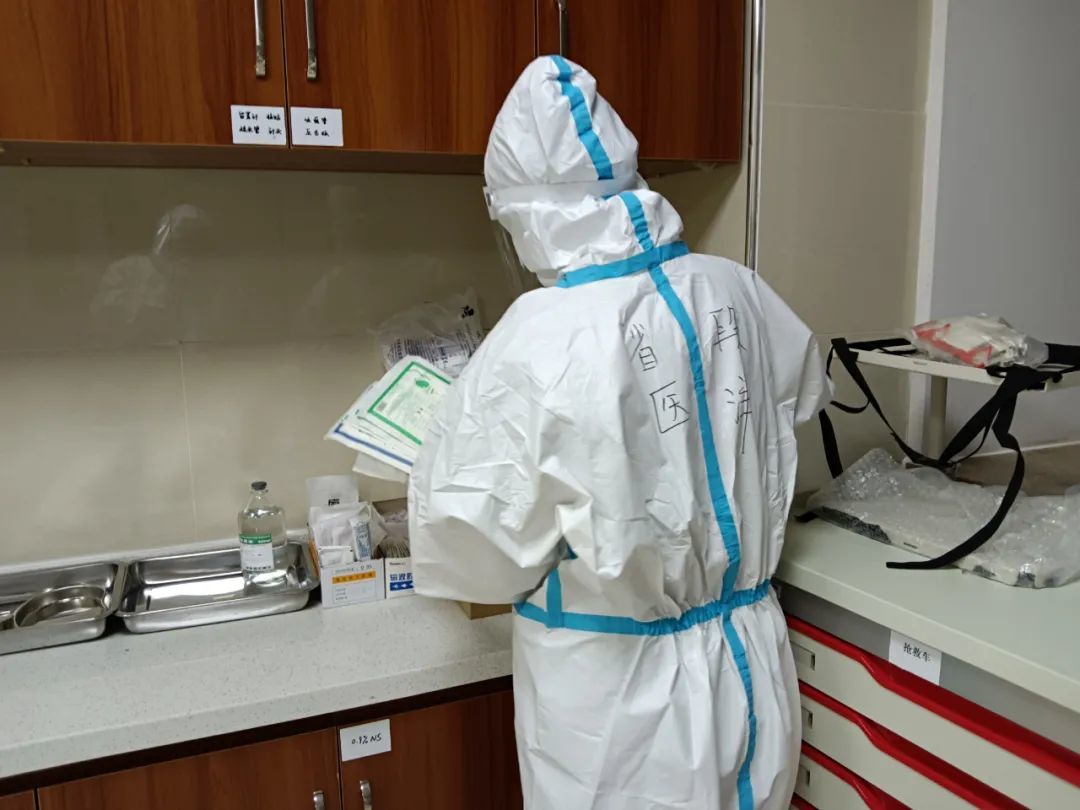 岂曰无衣，与子同裳！致敬甘肃省医抗疫逆行者