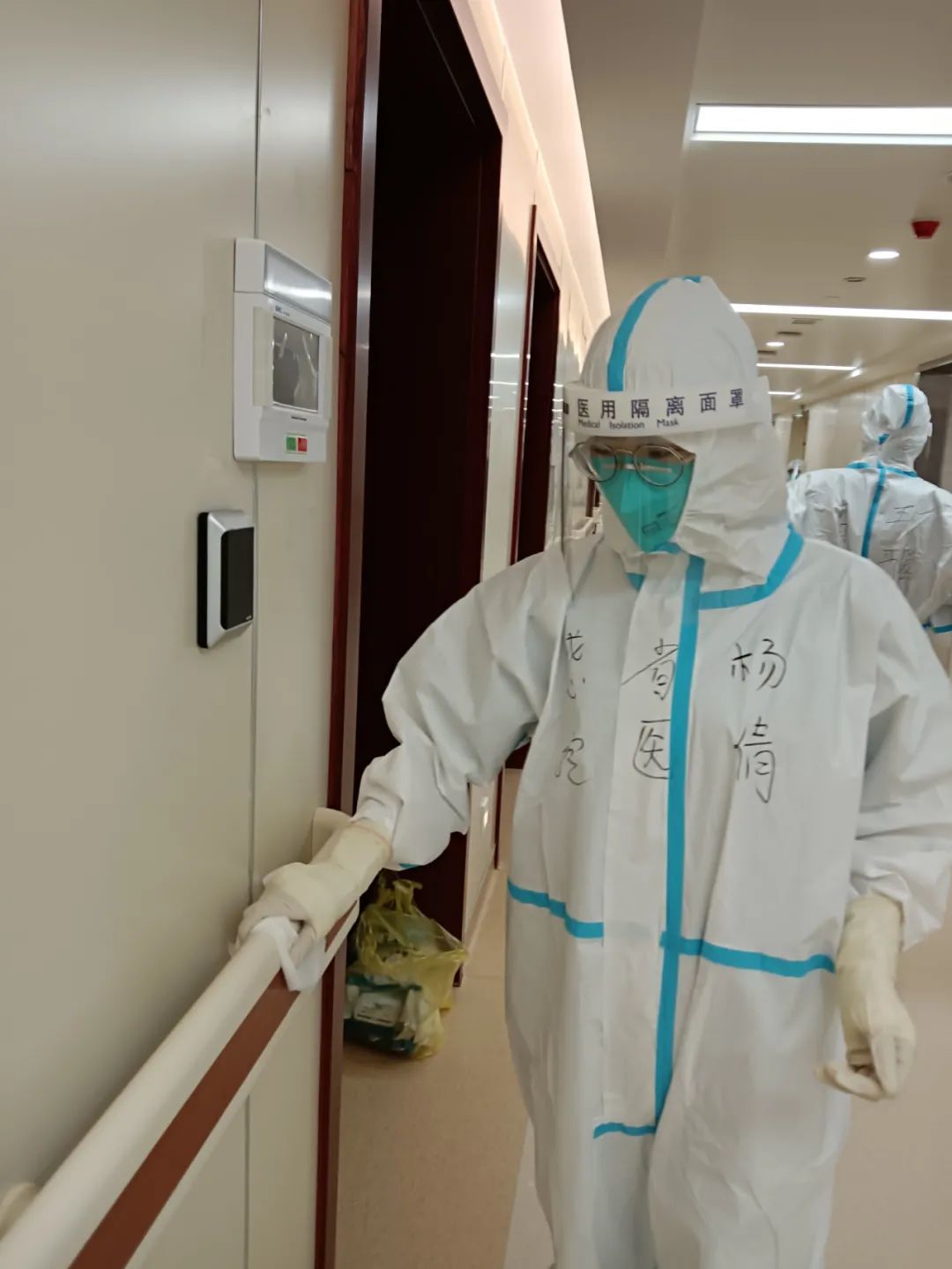 岂曰无衣，与子同裳！致敬甘肃省医抗疫逆行者