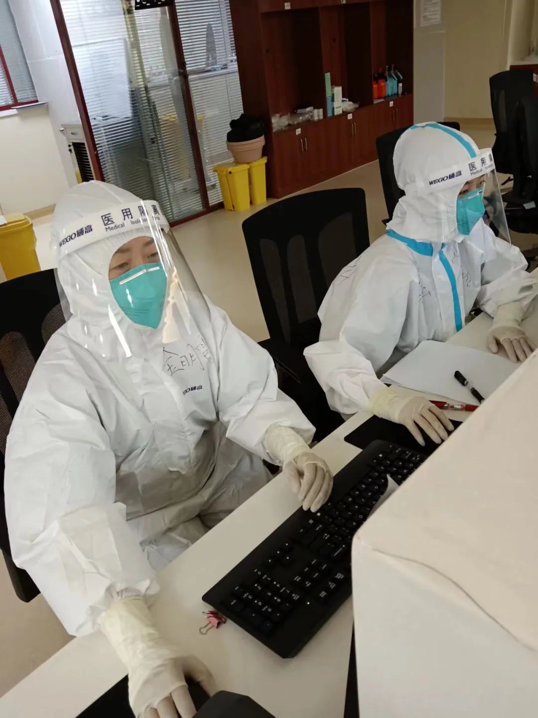 岂曰无衣，与子同裳！致敬甘肃省医抗疫逆行者