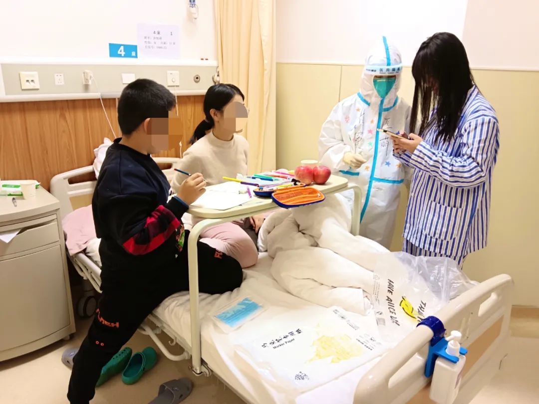 岂曰无衣，与子同裳！致敬甘肃省医抗疫逆行者