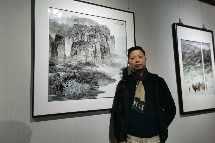 汪明师生陶瓷作品跨年展在南昌举行