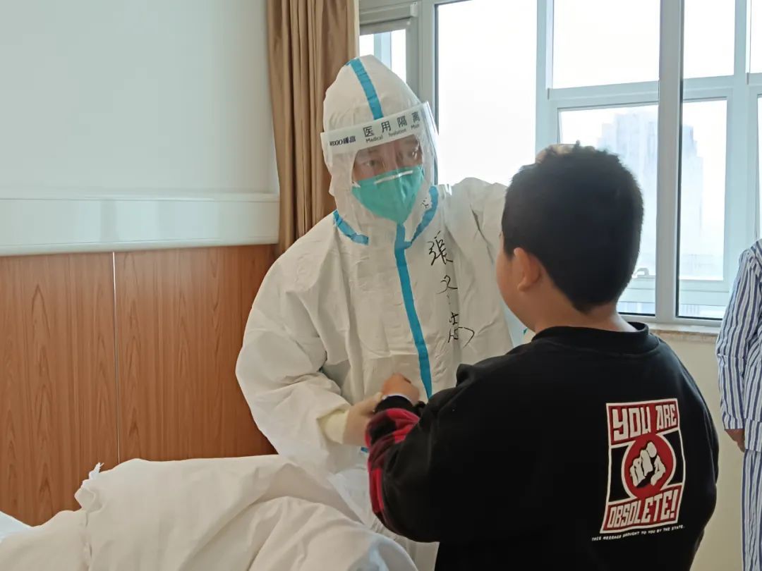 岂曰无衣，与子同裳！致敬甘肃省医抗疫逆行者