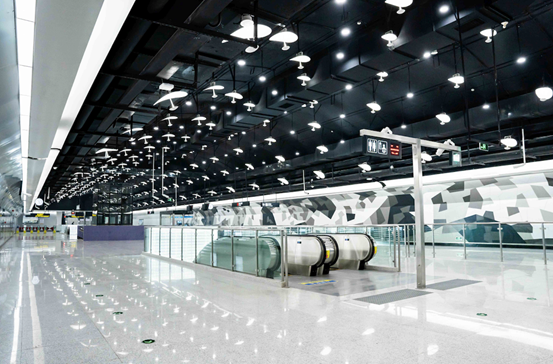 青岛地铁1号线试乘开始 预计年底全线通车