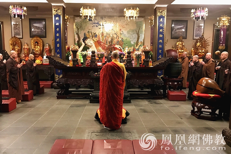紫竹禅林抗疫祈福上供法会现场(图片来源:凤凰网佛教 摄影:普陀山佛教协会)