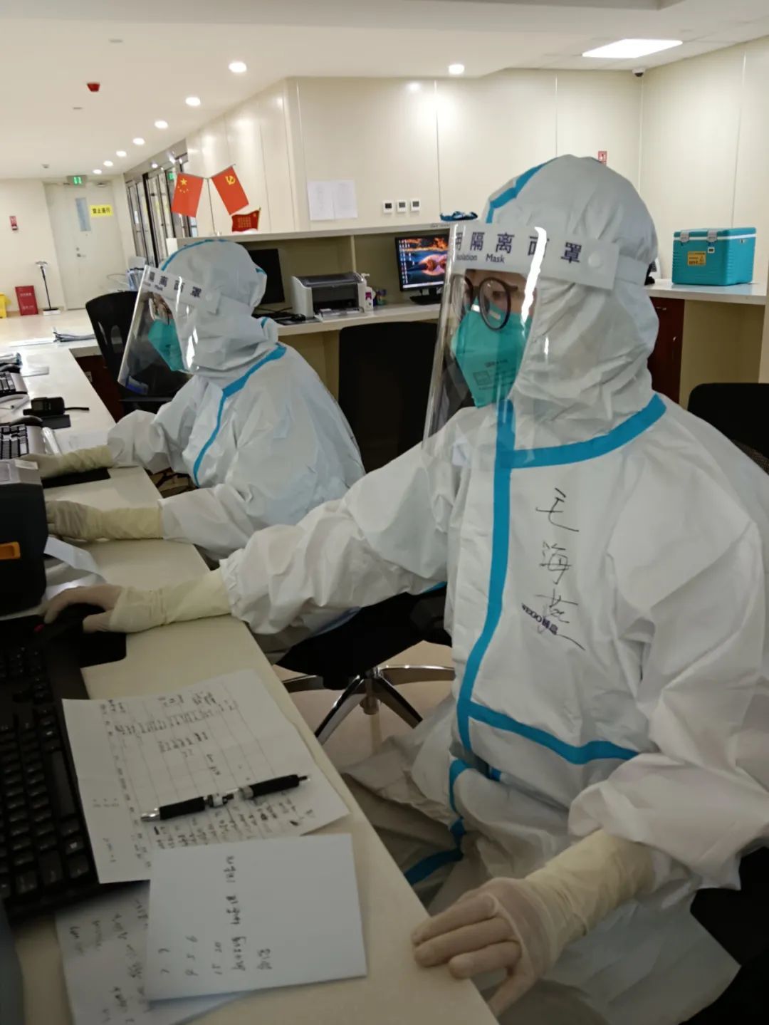 岂曰无衣，与子同裳！致敬甘肃省医抗疫逆行者