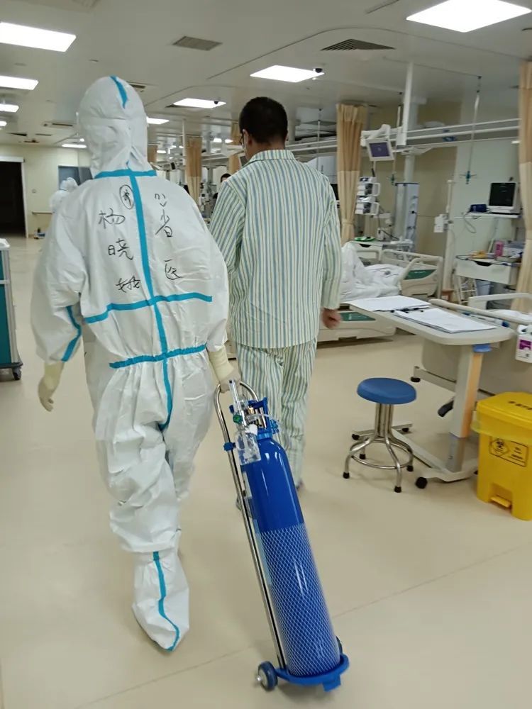 岂曰无衣，与子同裳！致敬甘肃省医抗疫逆行者