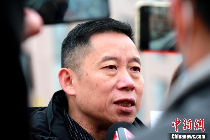 孙海洋一家三口启程返回深圳还要继续帮助其他家庭寻子