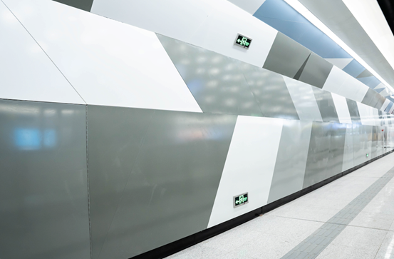 青岛地铁1号线试乘开始 预计年底全线通车