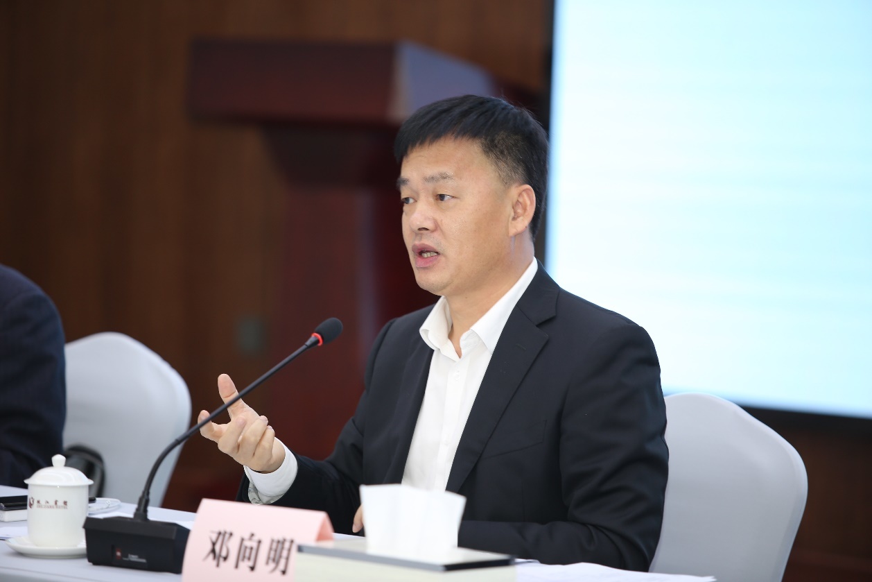 化州市长邓向明一行赴广州走访调研建筑企业