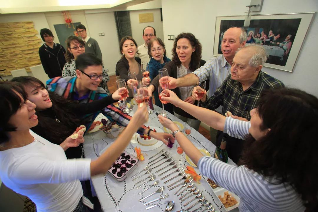 土生葡人的聚会.图/ @"陈显耀"