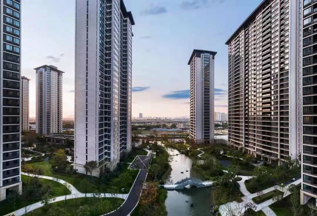 58%),溪上俪庭(1.87%)和九龙仓华发天荟(1.98%).