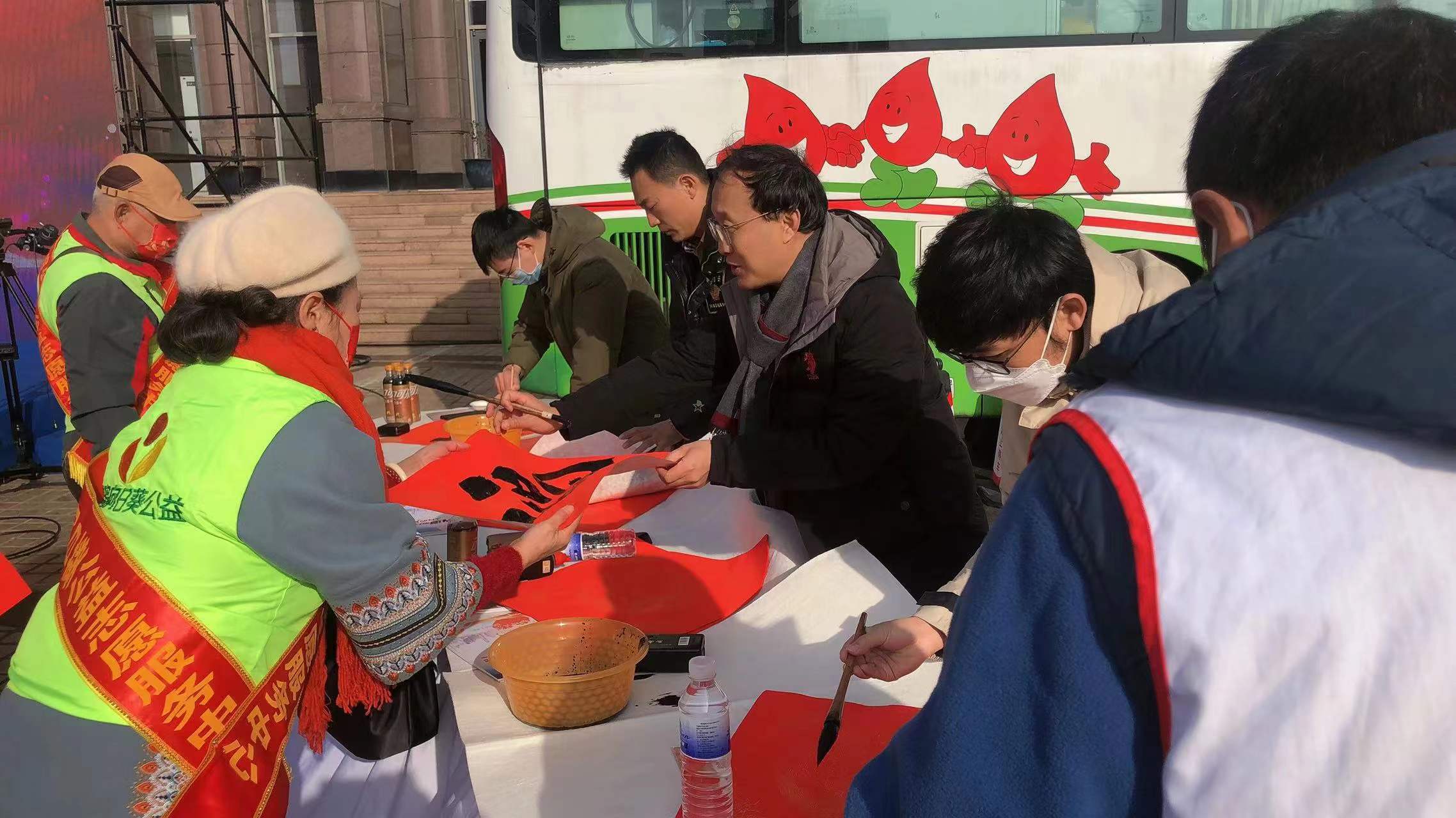 ​新年，青岛名嘴这样开年：《一起成为光》——青岛广播电视台主持人群体公益行动第一季圆满启动