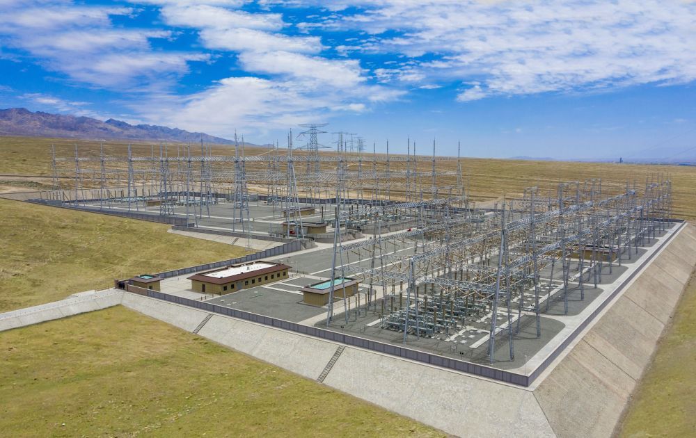 甘肃张掖750千伏甘州变电站全貌(图片来源:国网甘肃省电力公司)