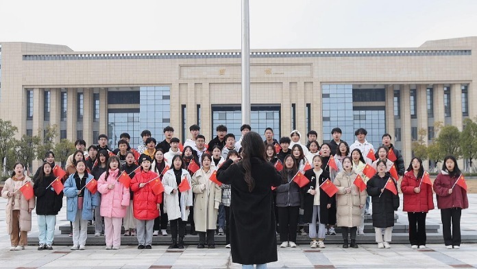 江西师大科技学院师生唱响《领航》 爱党爱国情怀“声”入人心
