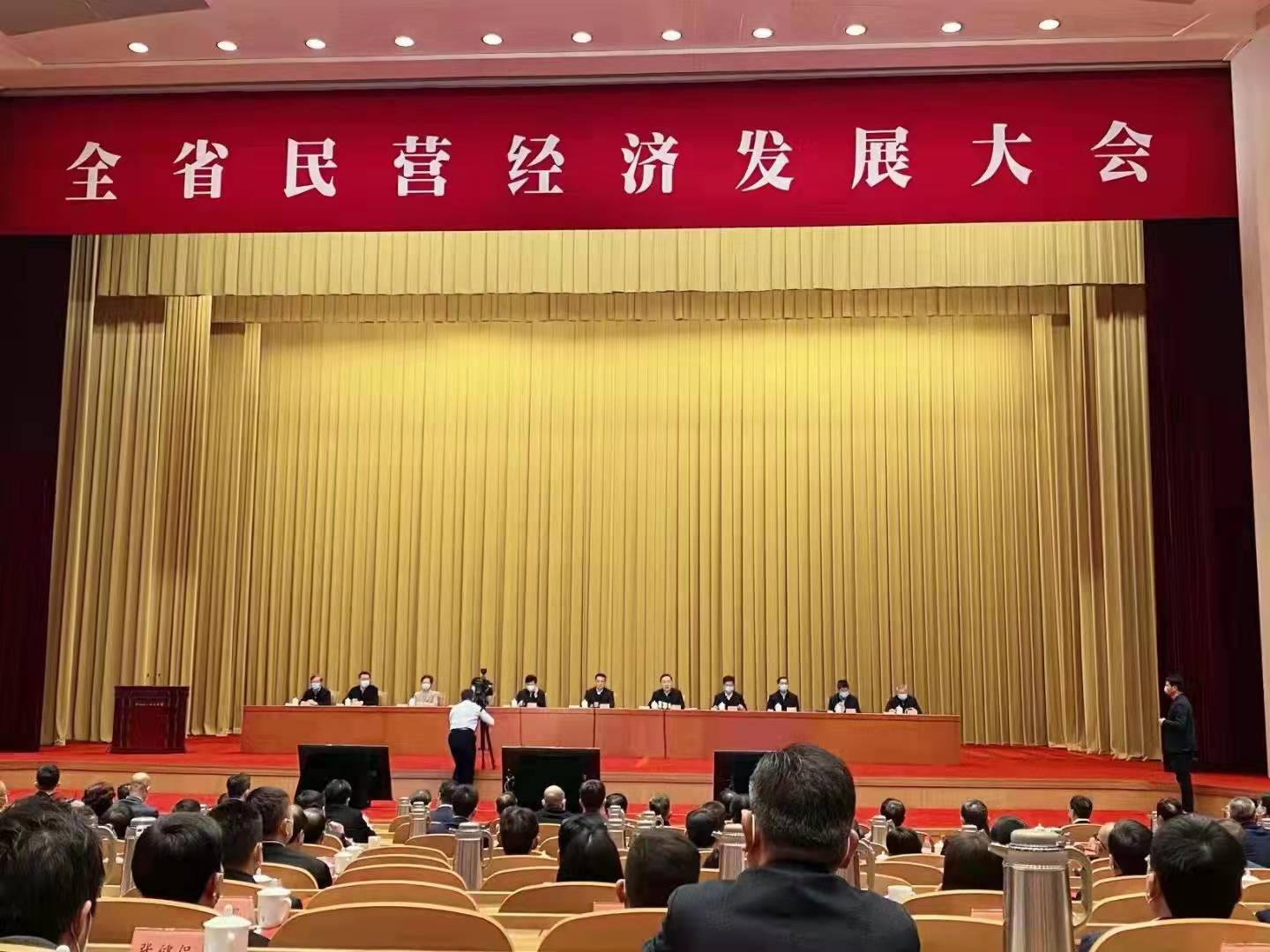 周巨乐当选浙江“优秀建设者”并在全省民营经济发展大会上受表彰