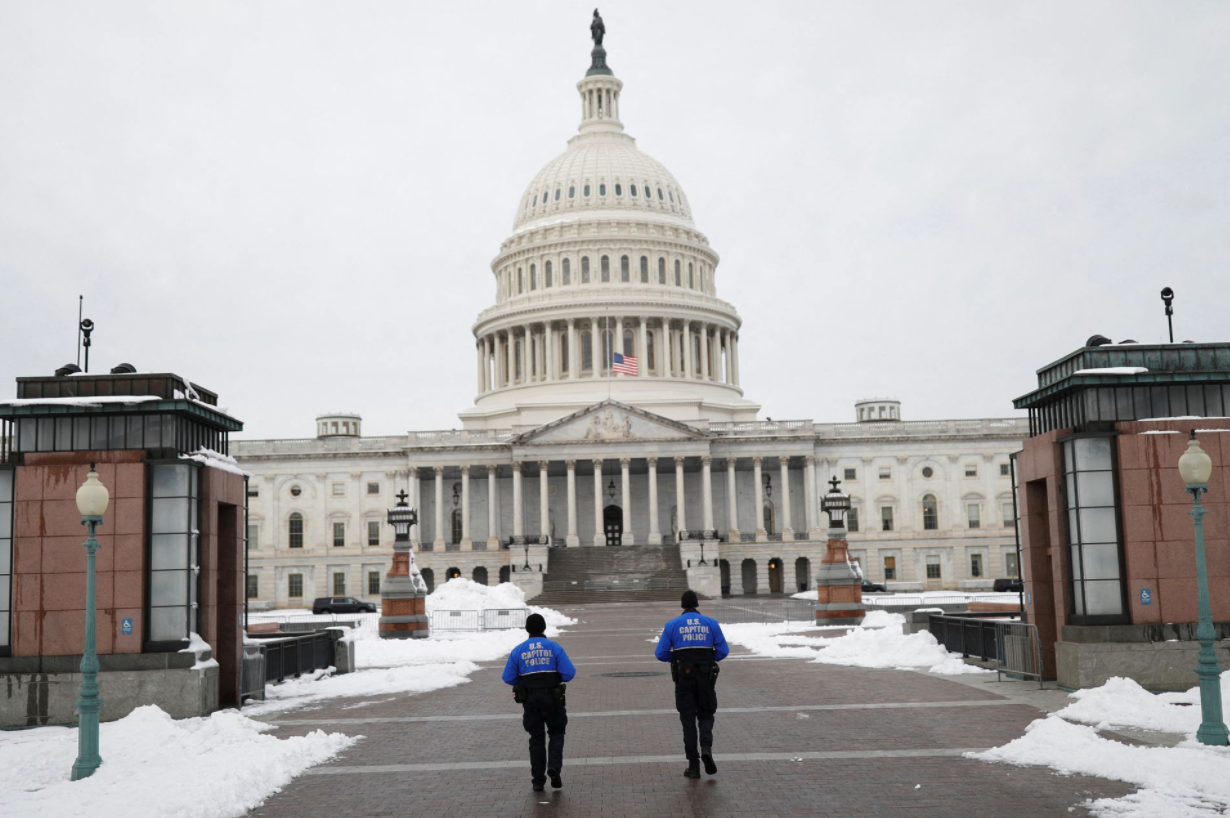 北京时间1月6日消息,twitter周二表示,就在美国国会大厦发生暴乱事件