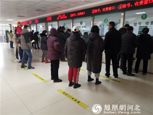 图5:高阳县医院未落实排队间隔一米