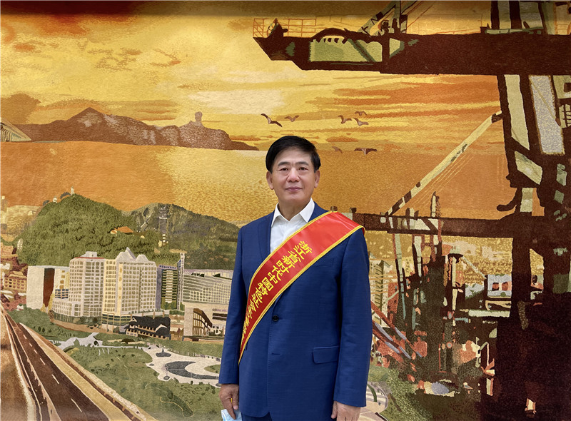 周巨乐当选浙江优秀建设者并在全省民营经济发展大会上受表彰