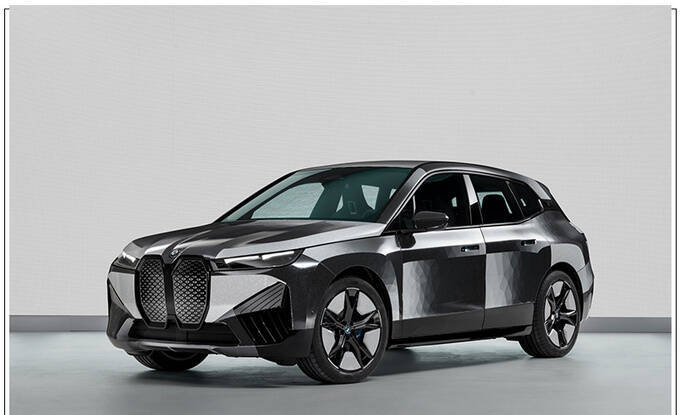 宝马发布可变色车漆技术车身从白到黑自由切换-图3