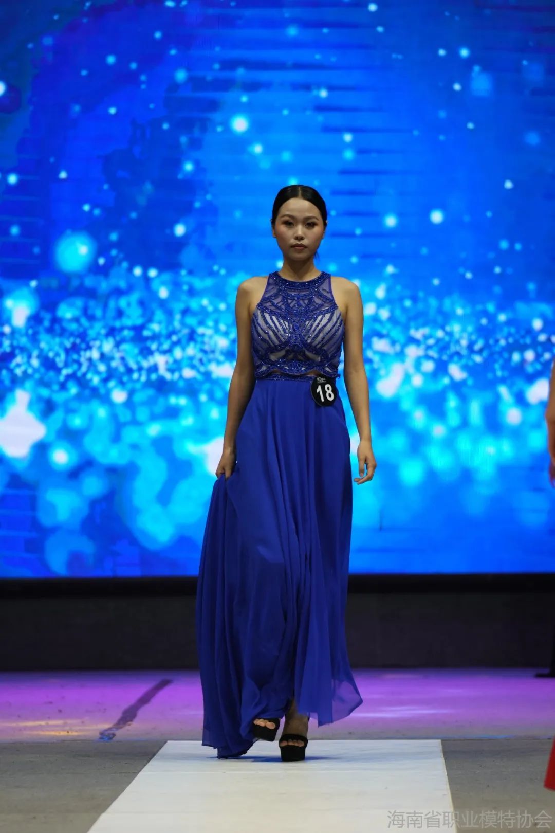 2021枷椗山杯自贸港首席模特大赛在海口举行
