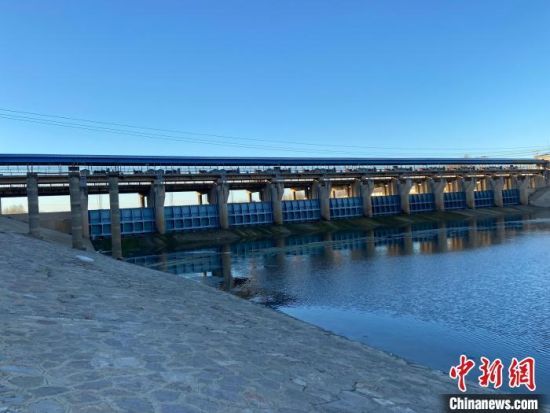 图为“引运济廊”工程河北香河土门楼泄洪闸。 程珊 摄
