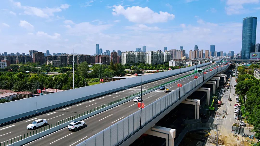 2021年9月20日,畅通二环(西南环)主线桥上车流通畅.