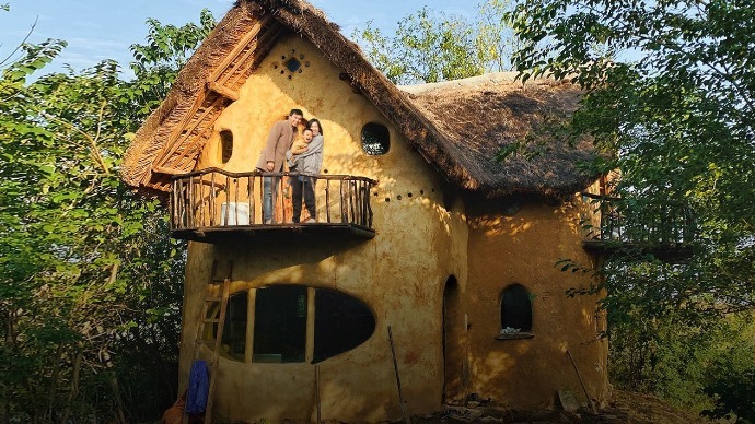 湖北夫妻两万块造房住：没房贷，人生未来30年都是自由的