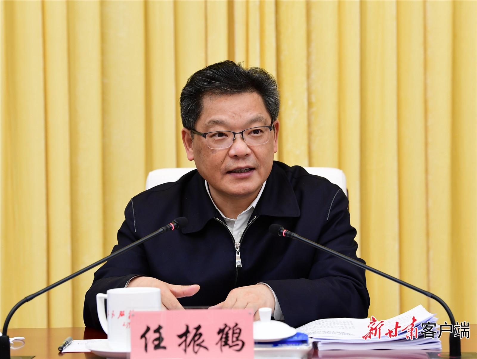 1月4日,省政府举行座谈会,听取民主党派省委会、省工商联负责同志和无党派人士代表对《政府工作报告(征求意见稿)》的意见建议。省委副书记、省长任振鹤主持座谈会并讲话。新甘肃·甘肃日报记者 李小龙