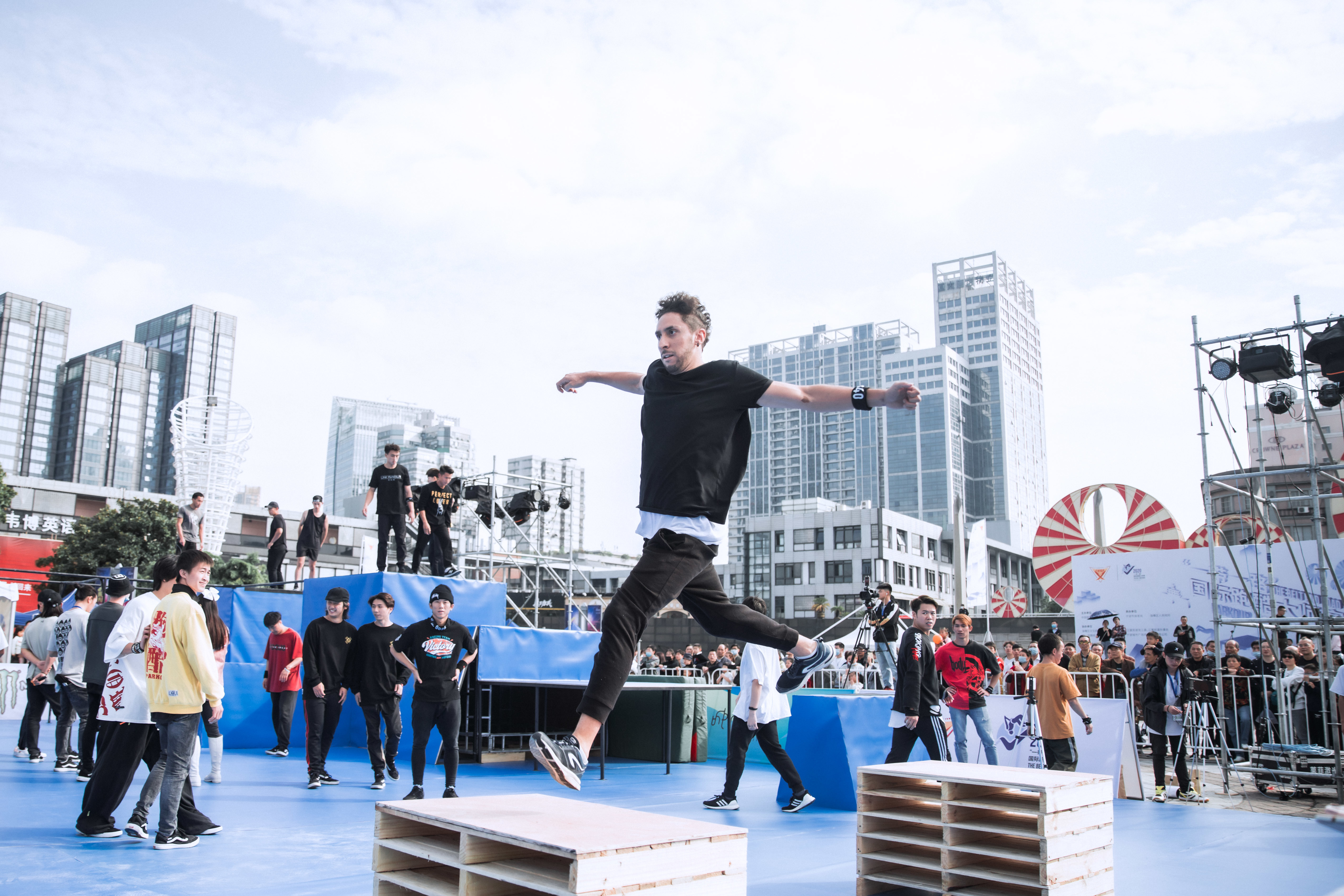 新年新起点宁波启动2022年中国跑酷运动首战