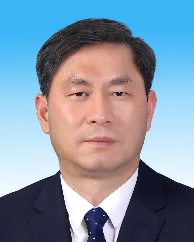 汕尾市八届人大一次会议闭幕新一届人大常委会市政府领导班子选举产生