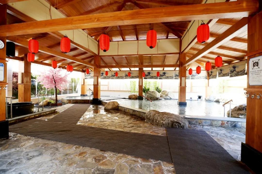 极乐汤周年狂欢高燃来袭！免费泡汤、汉服打卡……精彩享不停