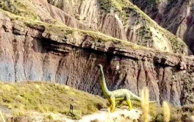 老虎口剖面河口群地层(部分) 图片来自网络