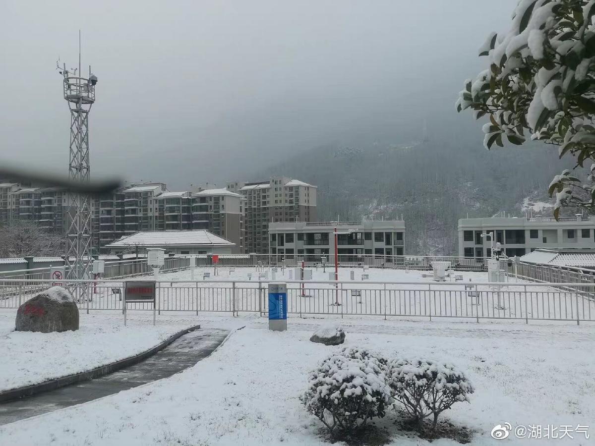 湖北多地迎降雪 图片来自网友余昌波、杜德亮